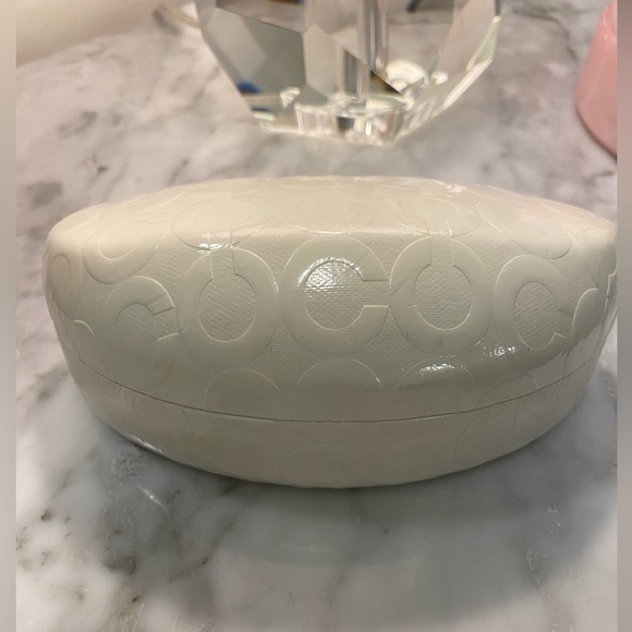 Coach sunglasses case - Picture 2 of 3